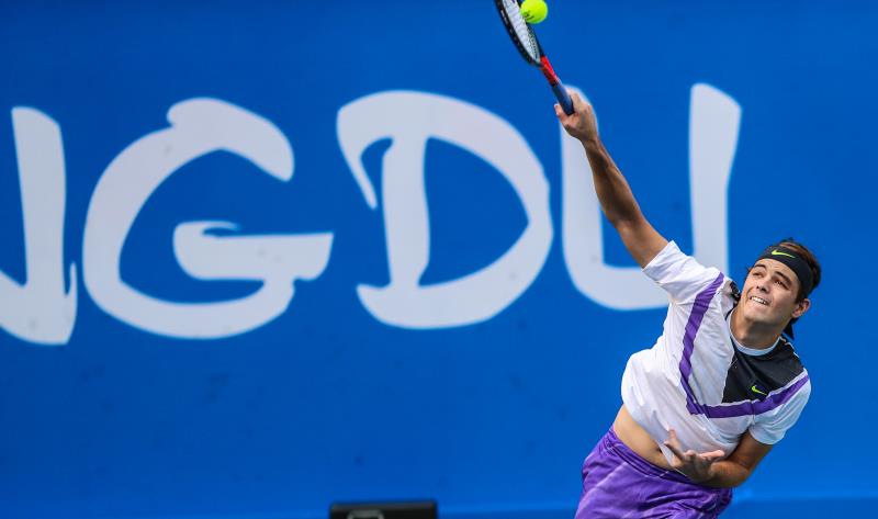 并驾齐驱 并驾齐驱